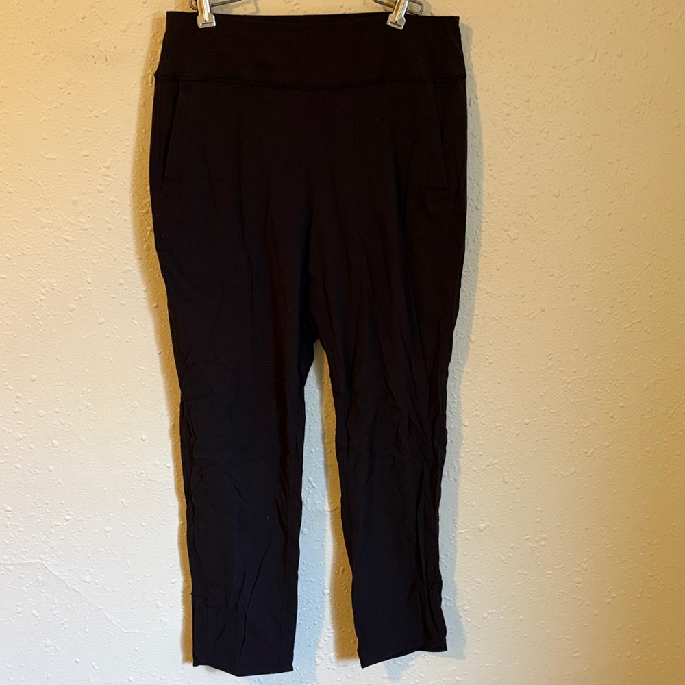 The North Face Black Cropped Slim Pants for Women